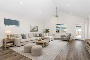 708 Wedgewood Ln, Fredericksburg, TX 78624 - Photo 4