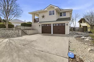 2110 N Vista Ridge Dr, Kerrville, TX 78028 - Photo 1