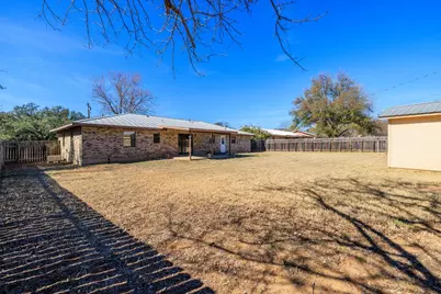1003 Avenue D, Fredericksburg, TX 78624 - Photo 22