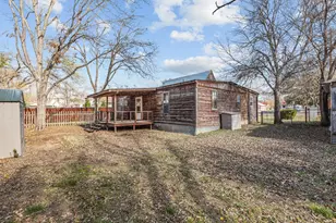 209 W Travis St, Fredericksburg, TX 78624 - Photo 10