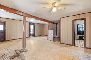 209 W Travis St, Fredericksburg, TX 78624 - Photo 8