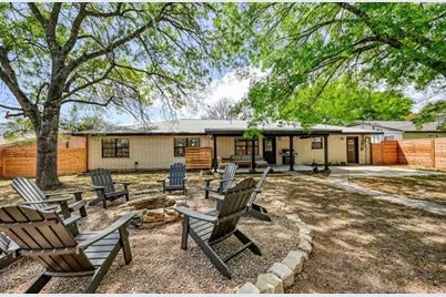 1009 Avenue D, Fredericksburg, TX 78624 - Photo 16