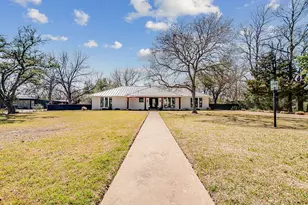 107 Glenwood Dr, Fredericksburg, TX 78624 - Photo 6