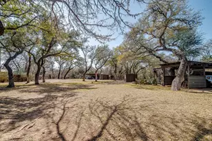 107 Glenwood Dr, Fredericksburg, TX 78624 - Photo 32