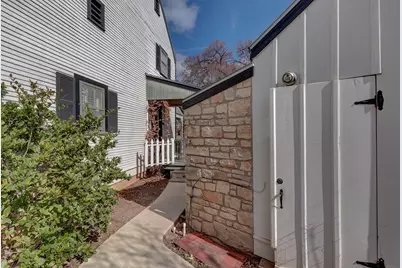 507 W Travis St, Fredericksburg, TX 78624 - Photo 34