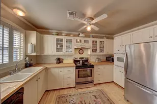 507 W Travis St, Fredericksburg, TX 78624 - Photo 8