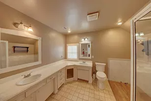 507 W Travis St, Fredericksburg, TX 78624 - Photo 16