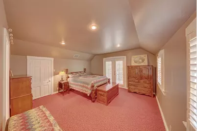 507 W Travis St, Fredericksburg, TX 78624 - Photo 18