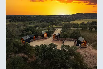1956 Loudon Rd, Fredericksburg, TX 78624 - Photo 2