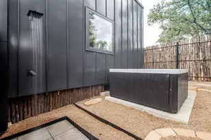 1956 Loudon Rd, Fredericksburg, TX 78624 - Photo 10