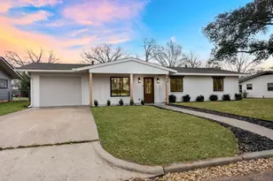 803 Sunset St, Fredericksburg, TX 78624 - Photo 2