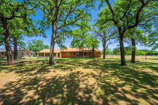 221 Pyka Rd, Fredericksburg, TX 78624 - Photo 2