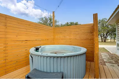 126 Shaun Ln, Fredericksburg, TX 78624 - Photo 16