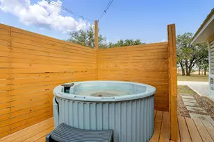 126 Shaun Ln, Fredericksburg, TX 78624 - Photo 16