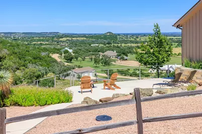 220 N Spies Ridge Dr., Fredericksburg, TX 78624 - Photo 16