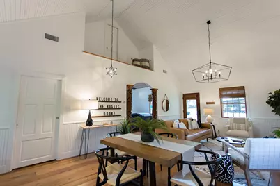 204 S Elk St, Fredericksburg, TX 78624 - Photo 10