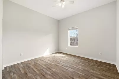 512 Saint Ann St, Fredericksburg, TX 78624 - Photo 12