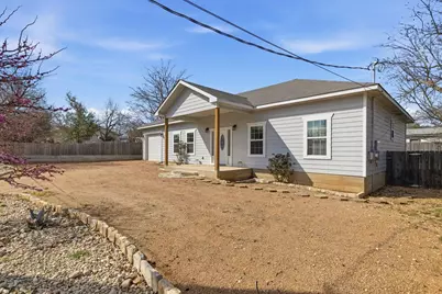 512 Saint Ann St, Fredericksburg, TX 78624 - Photo 2