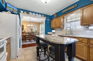 211 W Driftwood Dr, Fredericksburg, TX 78624 - Photo 10