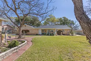 211 W Driftwood Dr, Fredericksburg, TX 78624 - Photo 24