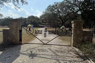 450 Hancock Rd, Canyon Lake, TX 78133 - Photo 4