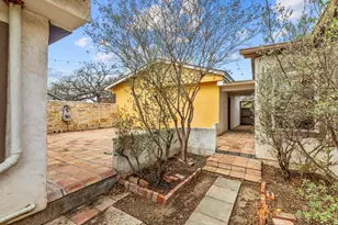 509 W Centre St, Fredericksburg, TX 78624 - Photo 26