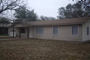 815 Sunset St, Fredericksburg, TX 78624 - Photo 1