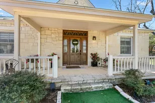 103 E Hackberry St, Fredericksburg, TX 78624 - Photo 1