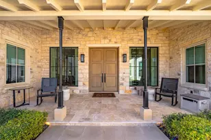 705 W Creek St, Fredericksburg, TX 78624 - Photo 8