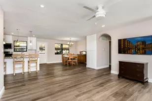 1014 Ave B, Fredericksburg, TX 78624 - Photo 4