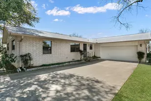 1014 Ave B, Fredericksburg, TX 78624 - Photo 22