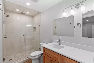 501 S Olive St, Fredericksburg, TX 78624 - Photo 4