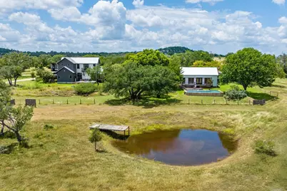 1556 Pfiester Rd, Fredericksburg, TX 78624 - Photo 4