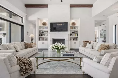 1051 N Cattlemans Crossing Dr, Kerrville, TX 78028 - Photo 4