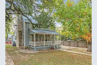 207 S Cherry St, Fredericksburg, TX 78624 - Photo 1