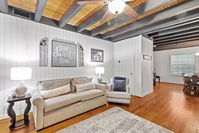 207 S Cherry St, Fredericksburg, TX 78624 - Photo 10