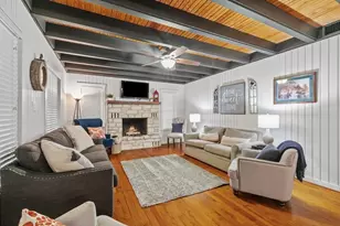 207 S Cherry St, Fredericksburg, TX 78624 - Photo 8