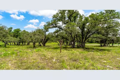 676 Lago Vista Dr, Fredericksburg, TX 78624 - Photo 4