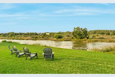 746 Trail Rock Dr, Johnson City, TX 78636 - Photo 6