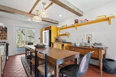 308 Cottonwood St, Fredericksburg, TX 78624 - Photo 8