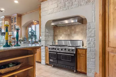 2121 Landmark Lane, Kerrville, TX 78028 - Photo 32