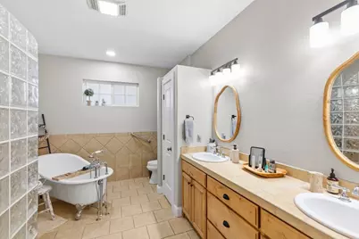 2149 Hedgestone, Fredericksburg, TX 78624 - Photo 22