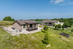 220 N Spies Ridge Dr, Fredericksburg, TX 78624 - Photo 6