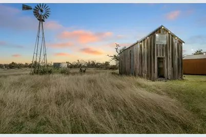 3527 Old Harper Rd, Fredericksburg, TX 78624 - Photo 2
