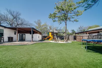 320 W Morse St, Fredericksburg, TX 78624 - Photo 26