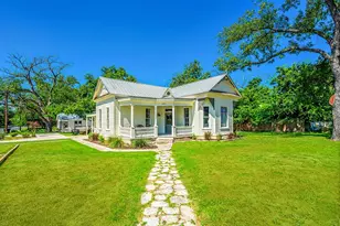 501 W San Antonio St, Fredericksburg, TX 78624 - Photo 38