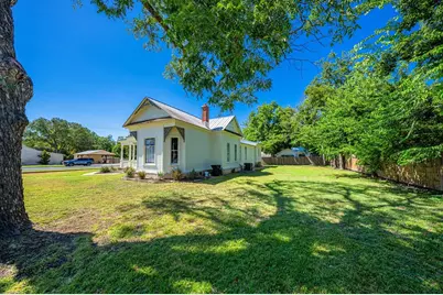 501 W San Antonio St, Fredericksburg, TX 78624 - Photo 4