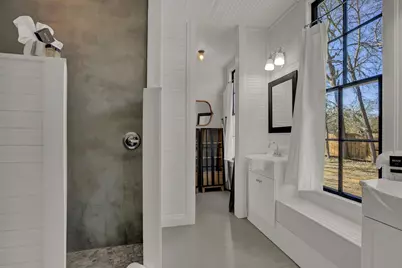 501 W San Antonio St, Fredericksburg, TX 78624 - Photo 24