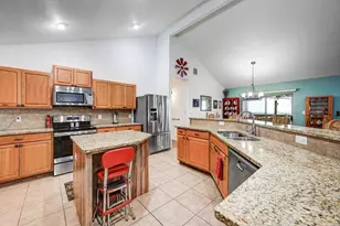 318 S Polly Peak Dr, Bandera, TX 78003 - Photo 6