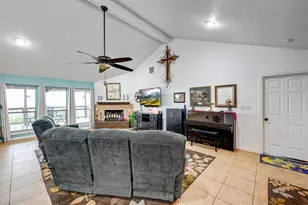 318 S Polly Peak Dr, Bandera, TX 78003 - Photo 8